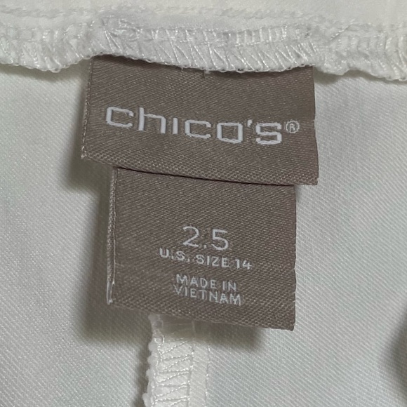 Chico’s pull on shorts - Picture 2 of 7
